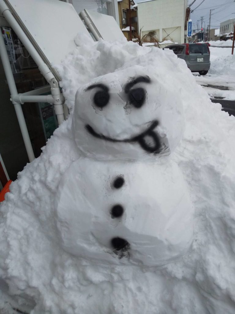 満天新潟西店にある雪だるまの画像