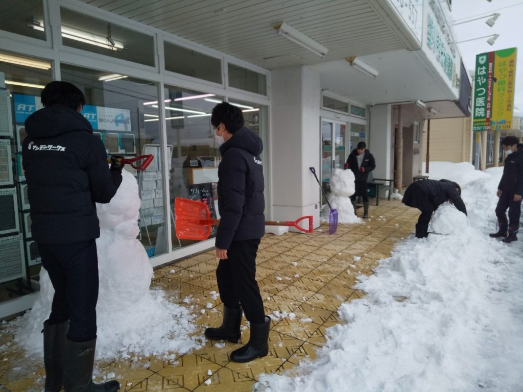 雪だるま作成中の画像